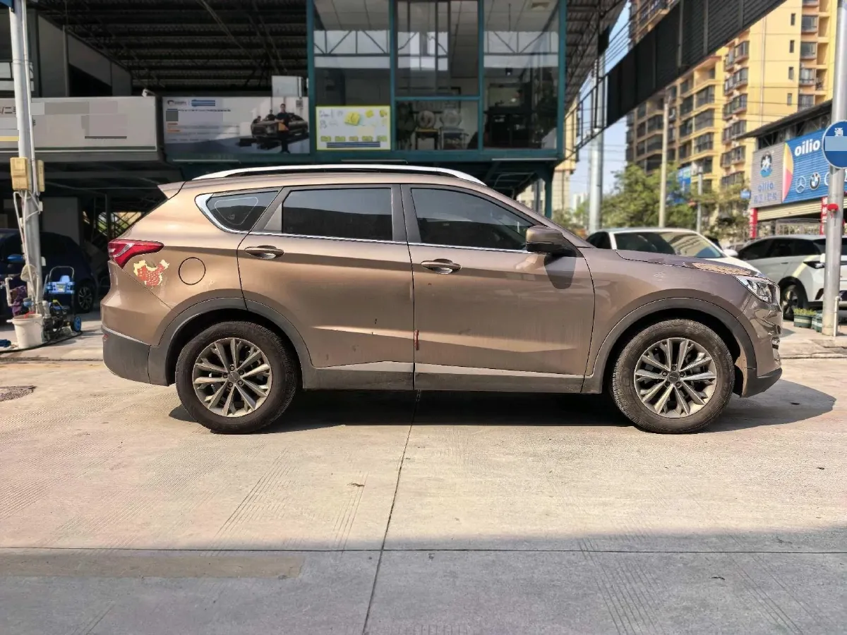 2018 DongFeng Fengon Fengon 580 1.5T 150HP L4 6MT,autocango,china used car exporter,china ev exporter,chinese used car exporter,chinese used ev exporter