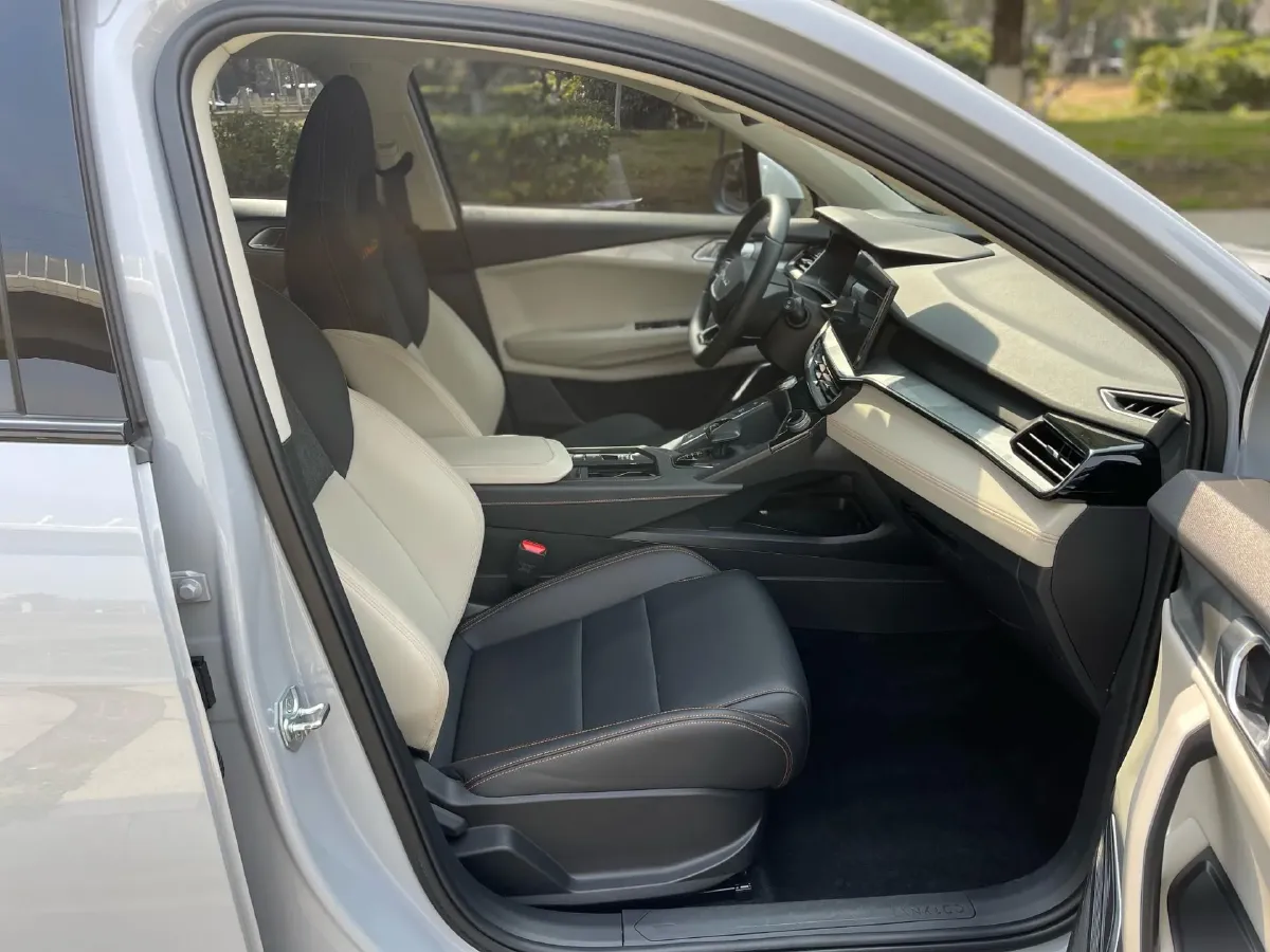 2023 LYNK&CO 03 2.0T 254HP L4 7DCT,autocango,china used car exporter,china ev exporter,chinese used car exporter,chinese used ev exporter