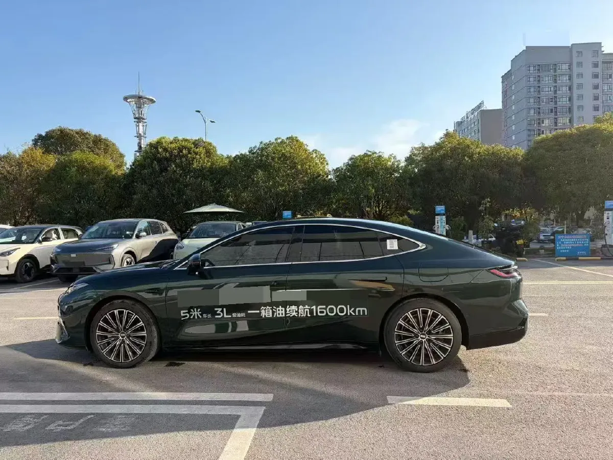 2025 Geely Galaxy Starshine 8 1.5T 163HP L4 3DHT PHEV 27.69KWH,autocango,china used car exporter,china ev exporter,chinese used car exporter,chinese used ev exporter