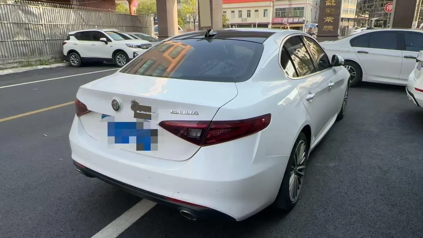 2017 Ford Mustang 2.3T 314HP L4 6AT,autocango,china used car exporter,china ev exporter,chinese used car exporter,chinese used ev exporter