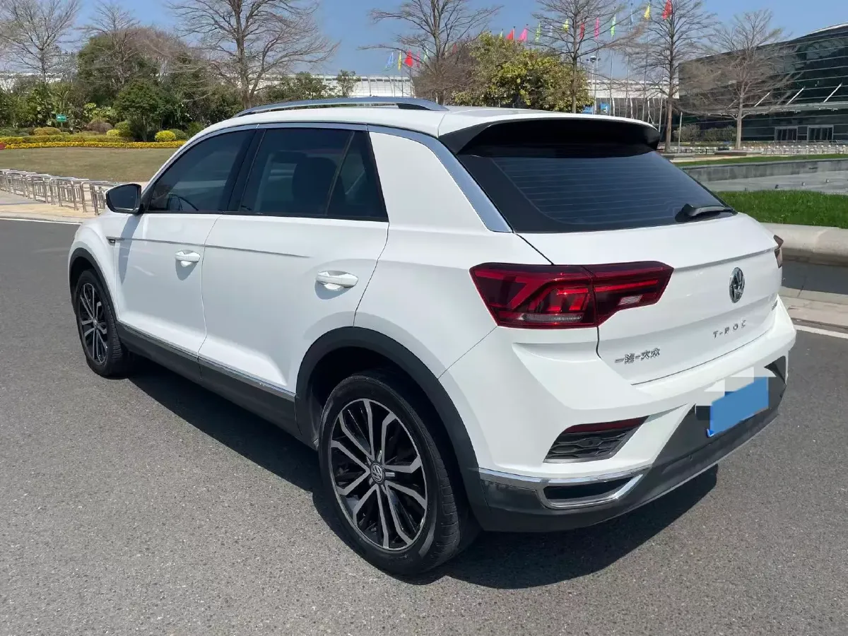 2021 Volkswagen T-Roc 1.4T 150HP L4 7DCT,autocango,china used car exporter,china ev exporter,chinese used car exporter,chinese used ev exporter
