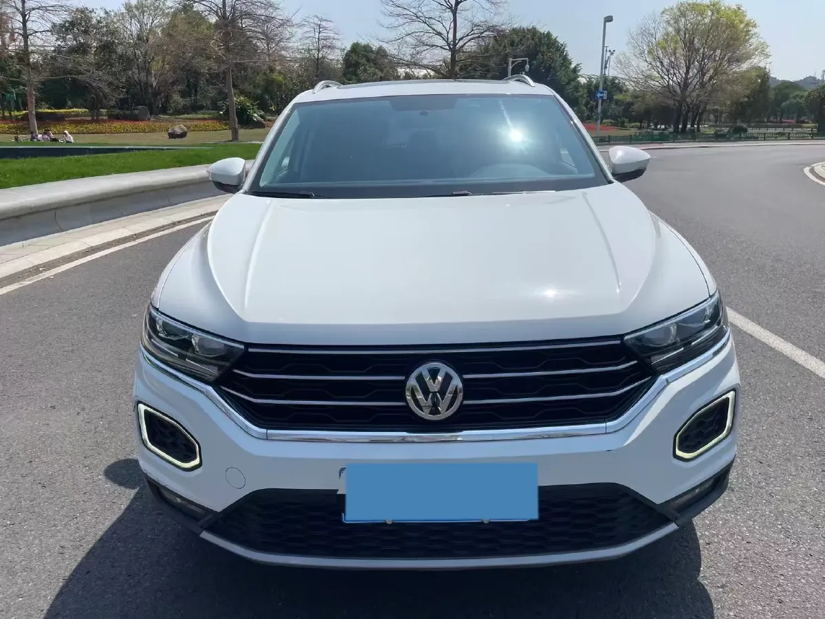 2021 Volkswagen T-Roc 1.4T 150HP L4 7DCT,autocango,china used car exporter,china ev exporter,chinese used car exporter,chinese used ev exporter