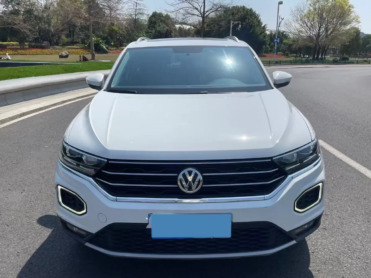 2021 Volkswagen T-Roc 1.4T 150HP L4 7DCT,autocango,china used car exporter,china ev exporter,chinese used car exporter,chinese used ev exporter
