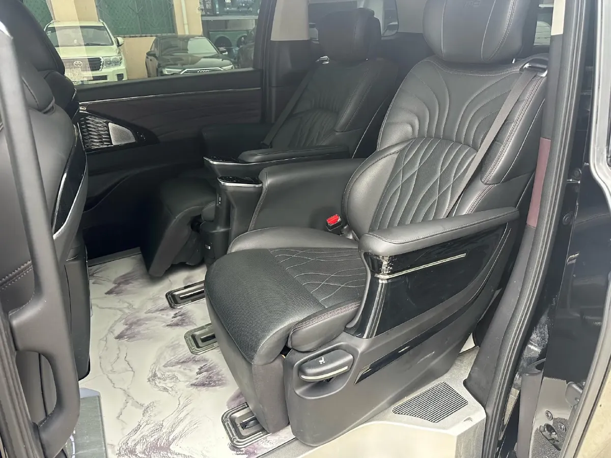 2024 GAC Trumpchi M8 2.0T 252HP L4 8AT,autocango,china used car exporter,china ev exporter,chinese used car exporter,chinese used ev exporter