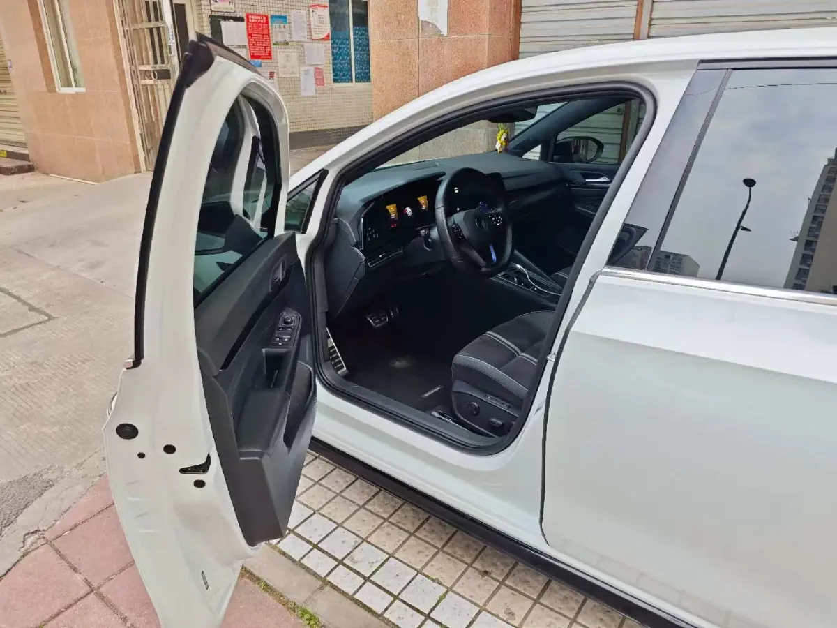 2023 Volkswagen Golf 1.4T 150HP L4 7DCT,autocango,china used car exporter,china ev exporter,chinese used car exporter,chinese used ev exporter