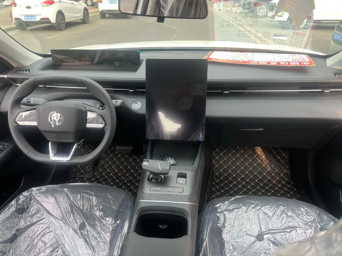 2025 ChangAn Eado 1.5T 192HP L4 7DCT,autocango,china used car exporter,china ev exporter,chinese used car exporter,chinese used ev exporter