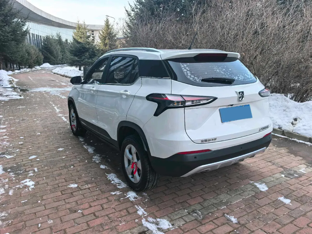 2019 BaoJun 730 1.5L 105HP L4 6MT,autocango,china used car exporter,china ev exporter,chinese used car exporter,chinese used ev exporter