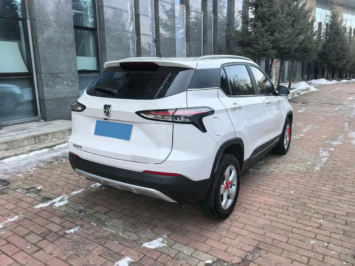 2019 BaoJun 730 1.5L 105HP L4 6MT,autocango,china used car exporter,china ev exporter,chinese used car exporter,chinese used ev exporter