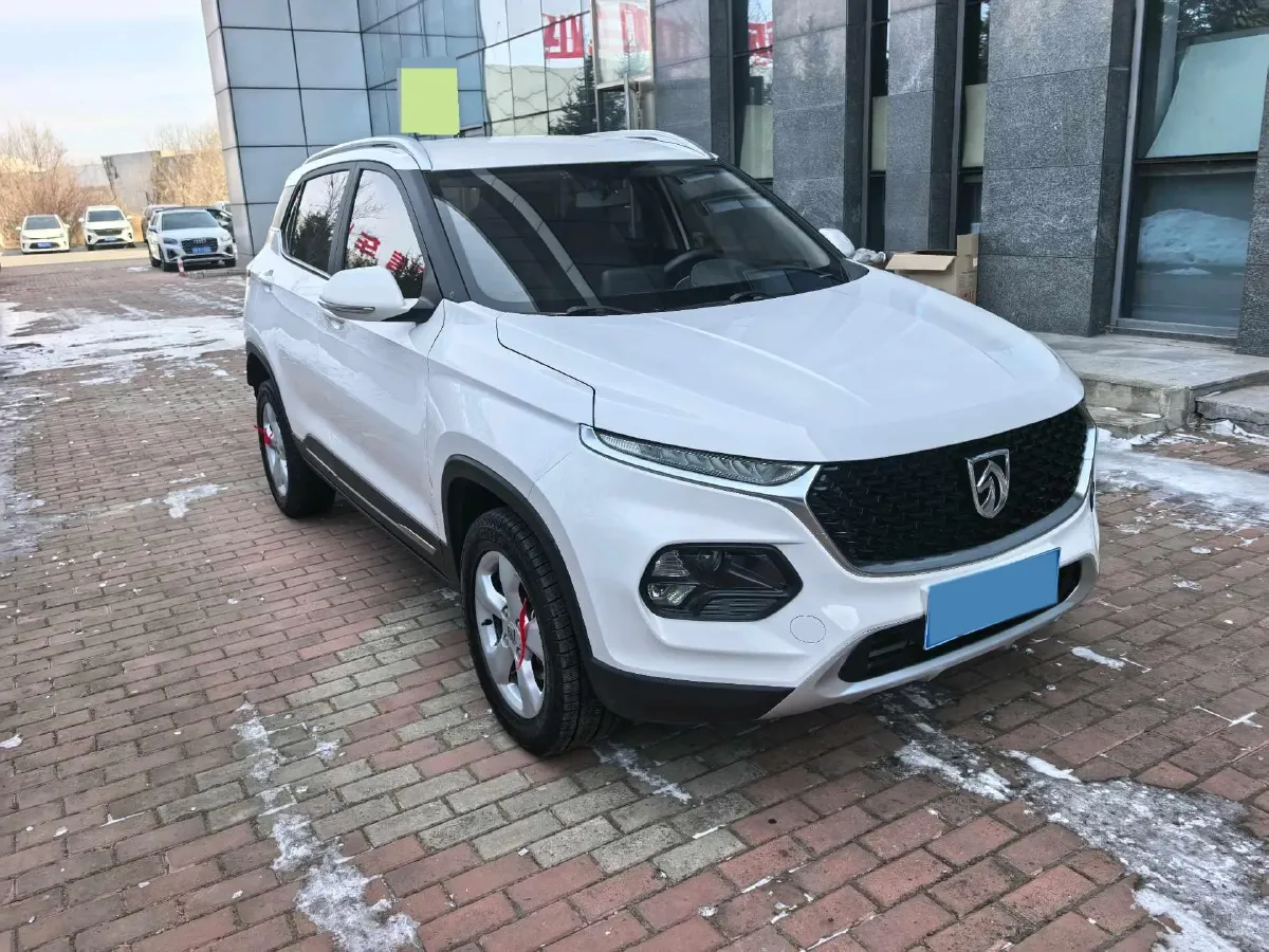 2019 BaoJun 730 1.5L 105HP L4 6MT,autocango,china used car exporter,china ev exporter,chinese used car exporter,chinese used ev exporter