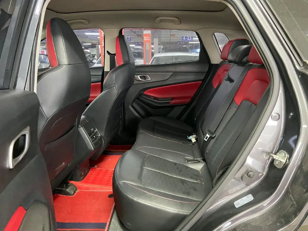 2022 ChangAn Oshan X7 Plus 1.5T 188HP L4 7DCT,autocango,china used car exporter,china ev exporter,chinese used car exporter,chinese used ev exporter