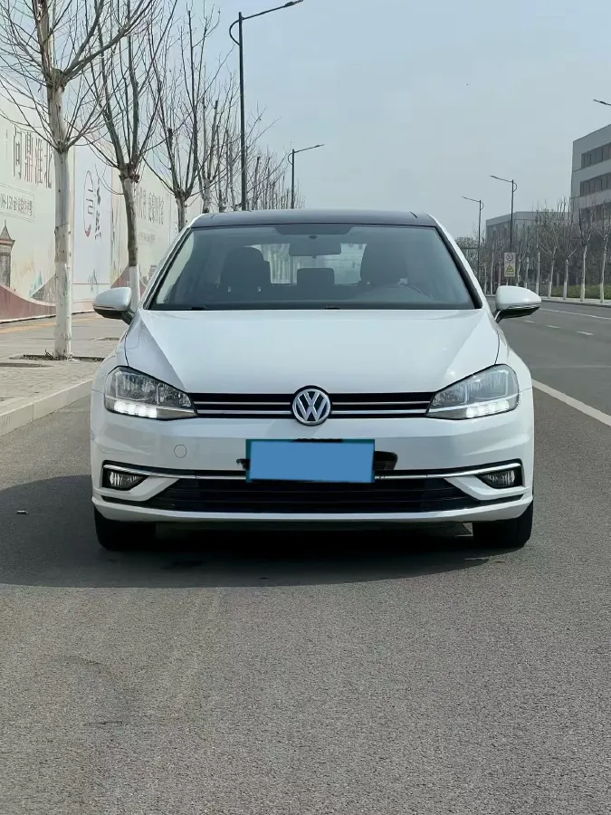 2018 Volkswagen Golf 1.6L 110HP L4 6AT,autocango,china used car exporter,china ev exporter,chinese used car exporter,chinese used ev exporter