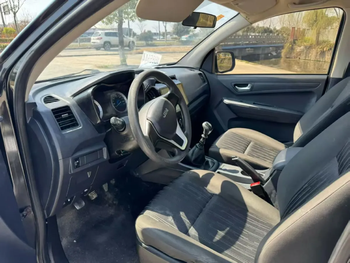 2018 Isuzu RE-MAX Jim 2.5T 129HP L4 6MT,autocango,china used car exporter,china ev exporter,chinese used car exporter,chinese used ev exporter