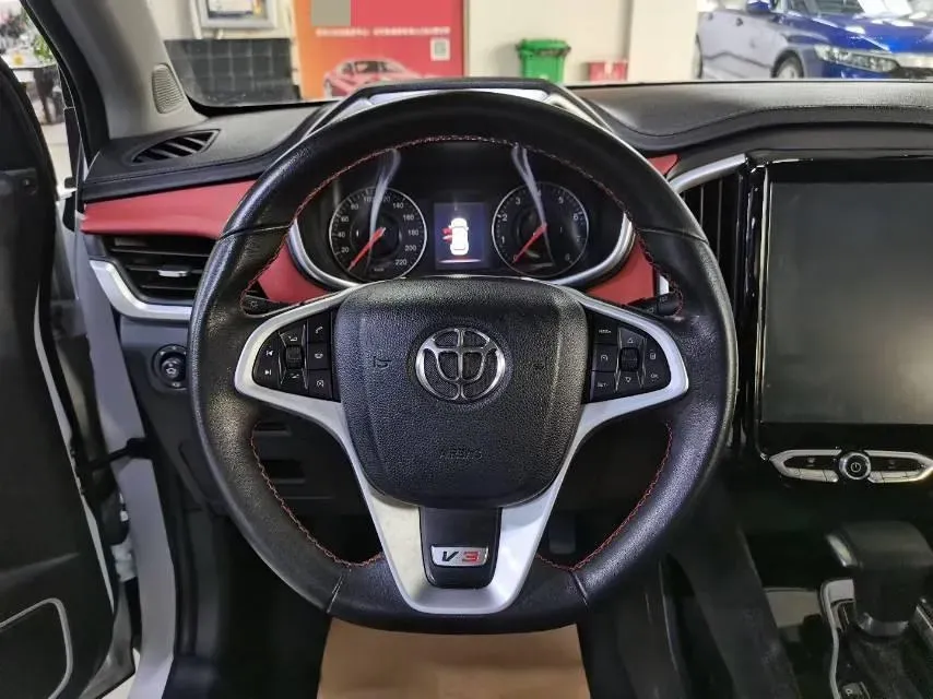 2017 Brilliance Auto V3 1.5L 112HP L4 5AT,autocango,china used car exporter,china ev exporter,chinese used car exporter,chinese used ev exporter