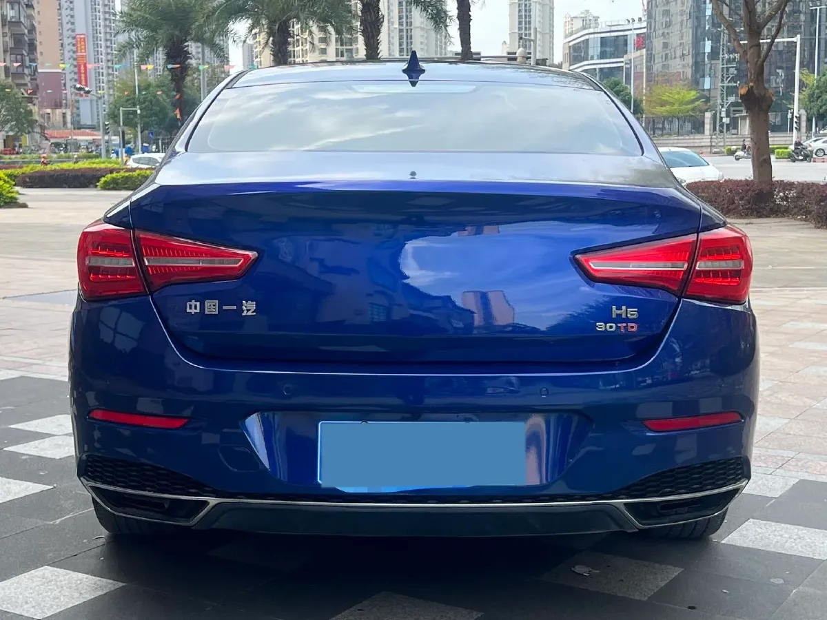 2020 HongQi H5 1.5T 169HP L4 7DCT,autocango,china used car exporter,china ev exporter,chinese used car exporter,chinese used ev exporter