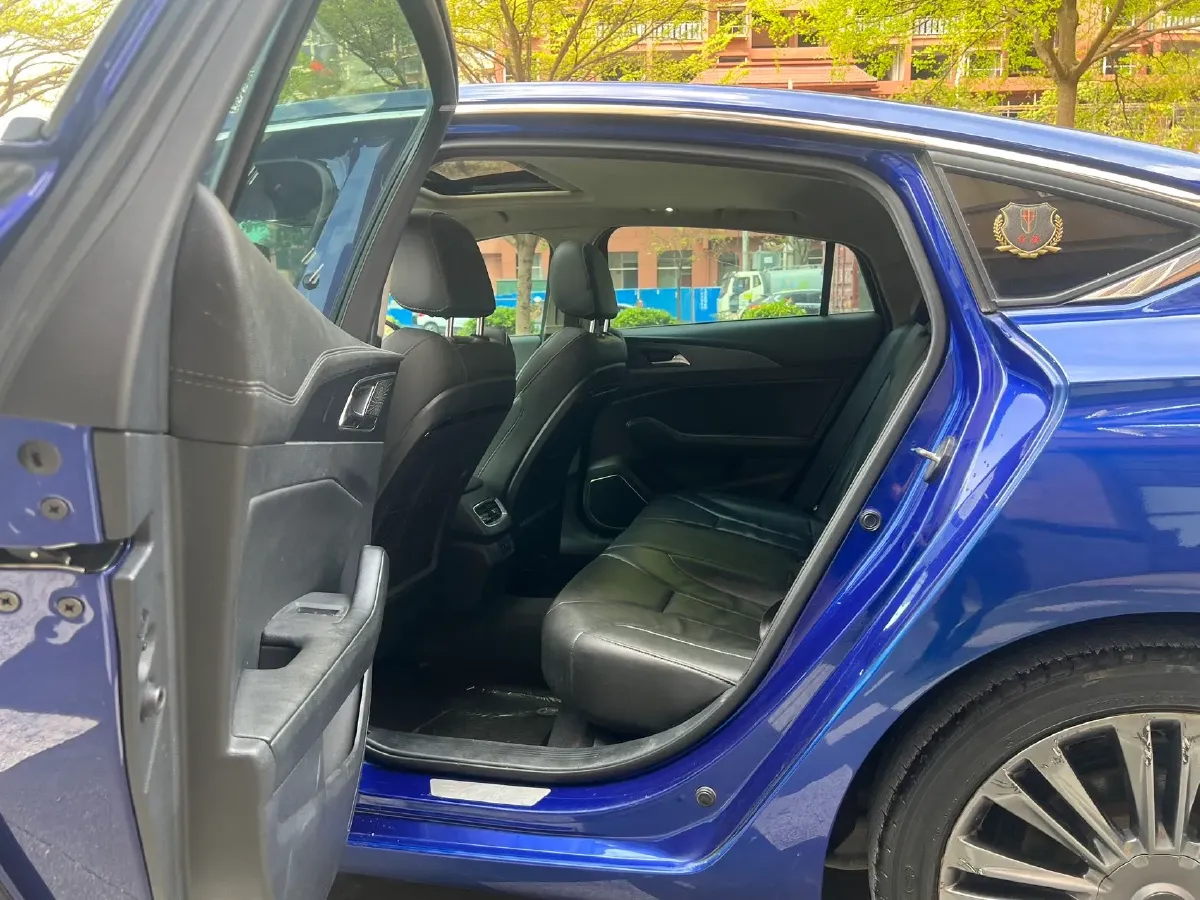 2020 HongQi H5 1.5T 169HP L4 7DCT,autocango,china used car exporter,china ev exporter,chinese used car exporter,chinese used ev exporter