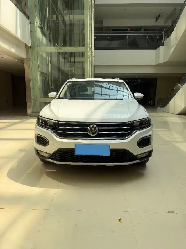 2020 Volkswagen T-Roc 1.4T 150HP L4 7DCT,autocango,china used car exporter,china ev exporter,chinese used car exporter,chinese used ev exporter