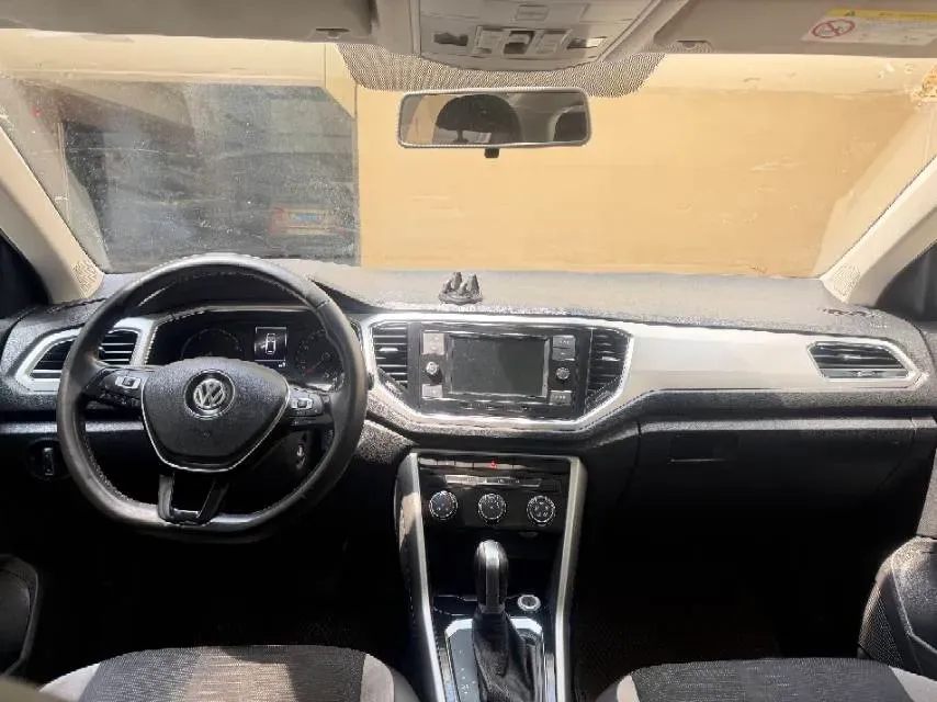 2020 Volkswagen T-Roc 1.4T 150HP L4 7DCT,autocango,china used car exporter,china ev exporter,chinese used car exporter,chinese used ev exporter