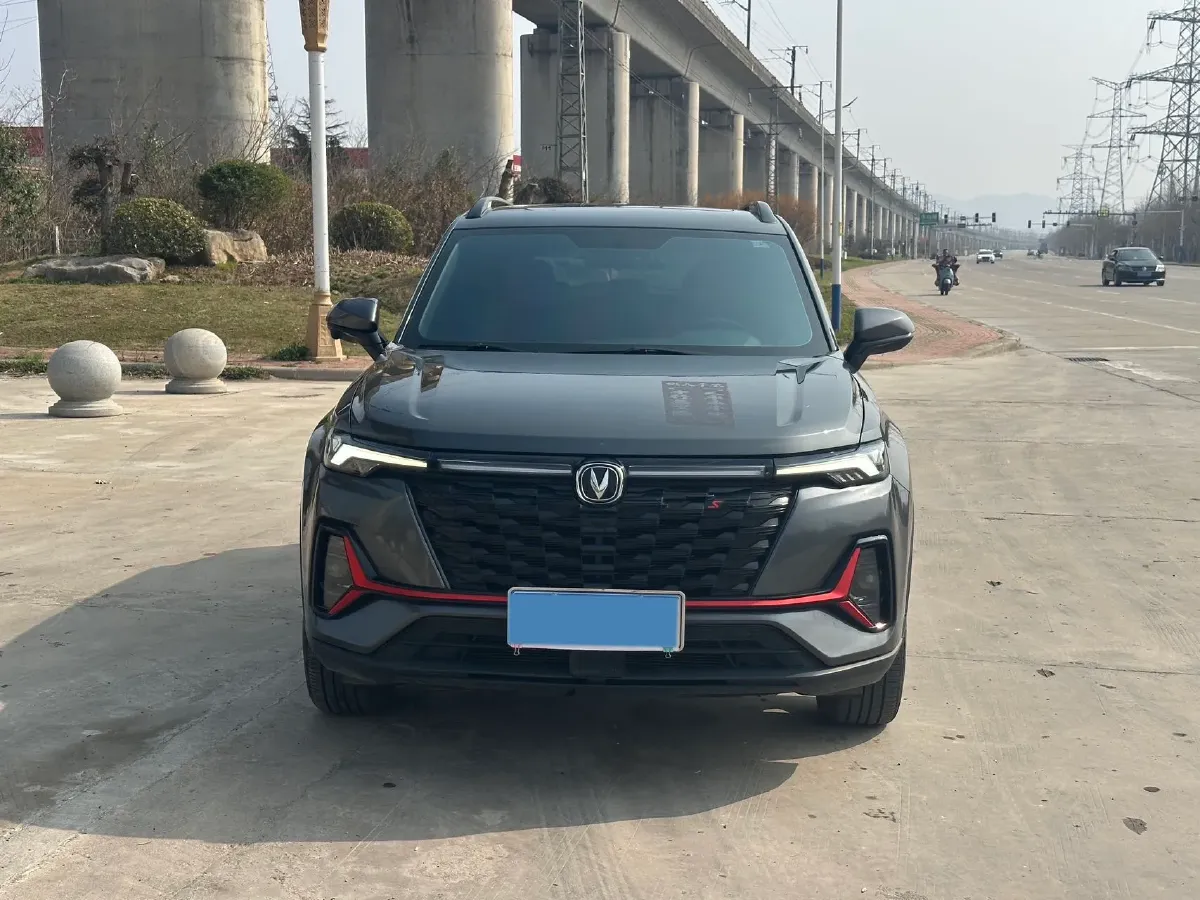 2023 ChangAn CS35 Plus 1.4T 160HP L4 7DCT,autocango,china used car exporter,china ev exporter,chinese used car exporter,chinese used ev exporter