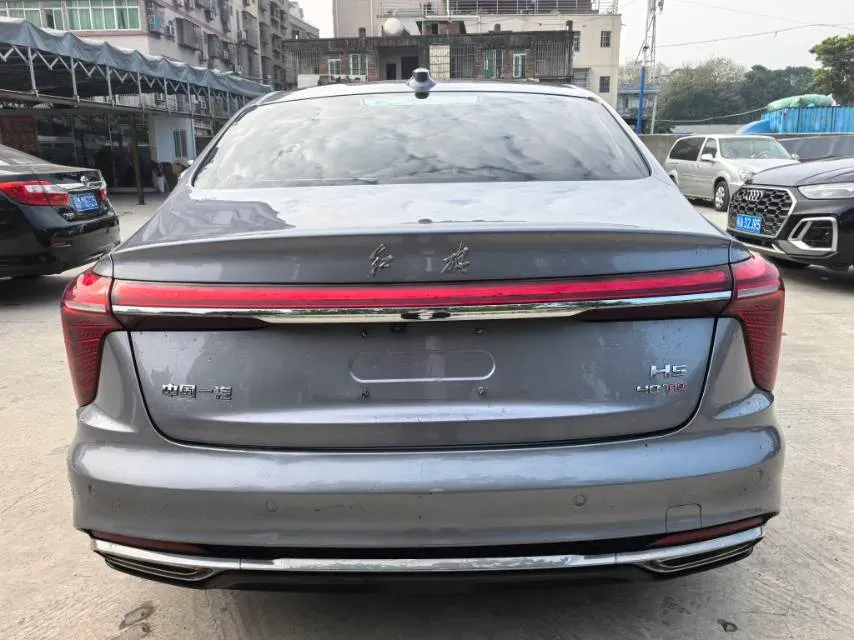 2023 HongQi H5 2.0T 224HP L4 8AT,autocango,china used car exporter,china ev exporter,chinese used car exporter,chinese used ev exporter