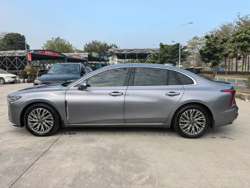 2023 HongQi H5 2.0T 224HP L4 8AT,autocango,china used car exporter,china ev exporter,chinese used car exporter,chinese used ev exporter