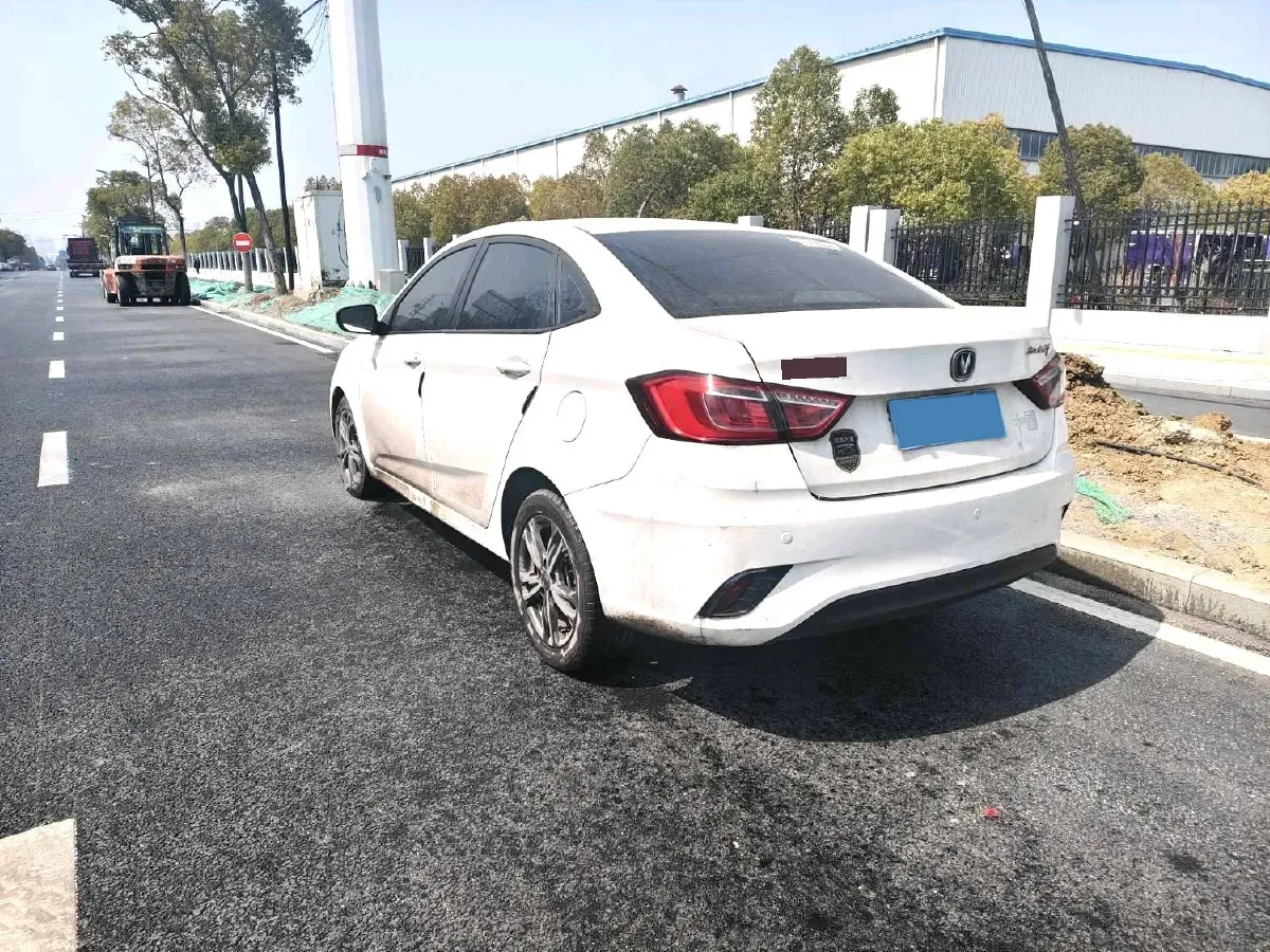 2021 ChangAn Eado DT 1.6L 125HP L4 4AT,autocango,china used car exporter,china ev exporter,chinese used car exporter,chinese used ev exporter