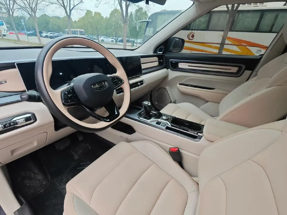 2023 Geely ICON 1.5T 181HP L4 7DCT,autocango,china used car exporter,china ev exporter,chinese used car exporter,chinese used ev exporter