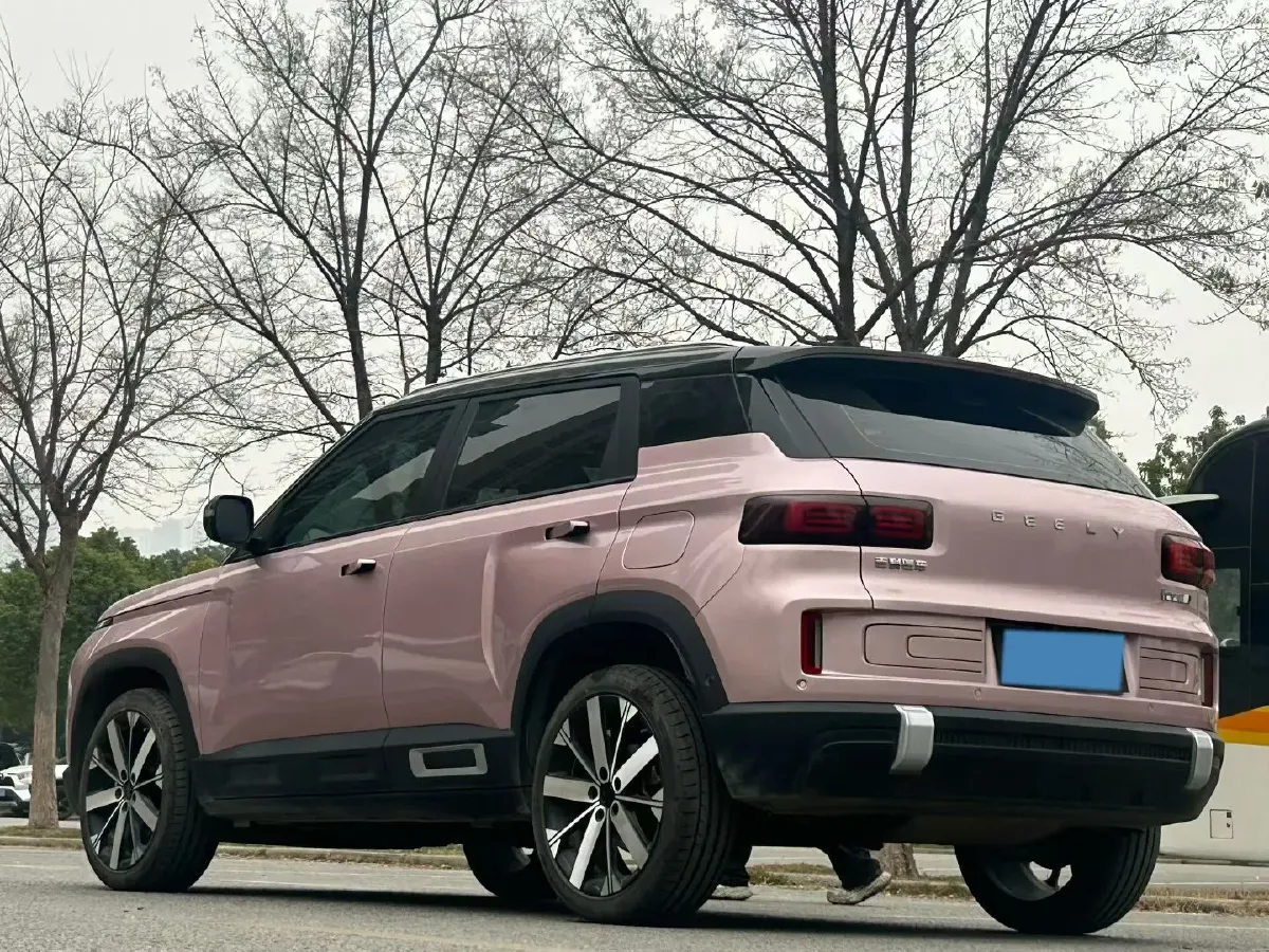 2023 Geely ICON 1.5T 181HP L4 7DCT,autocango,china used car exporter,china ev exporter,chinese used car exporter,chinese used ev exporter