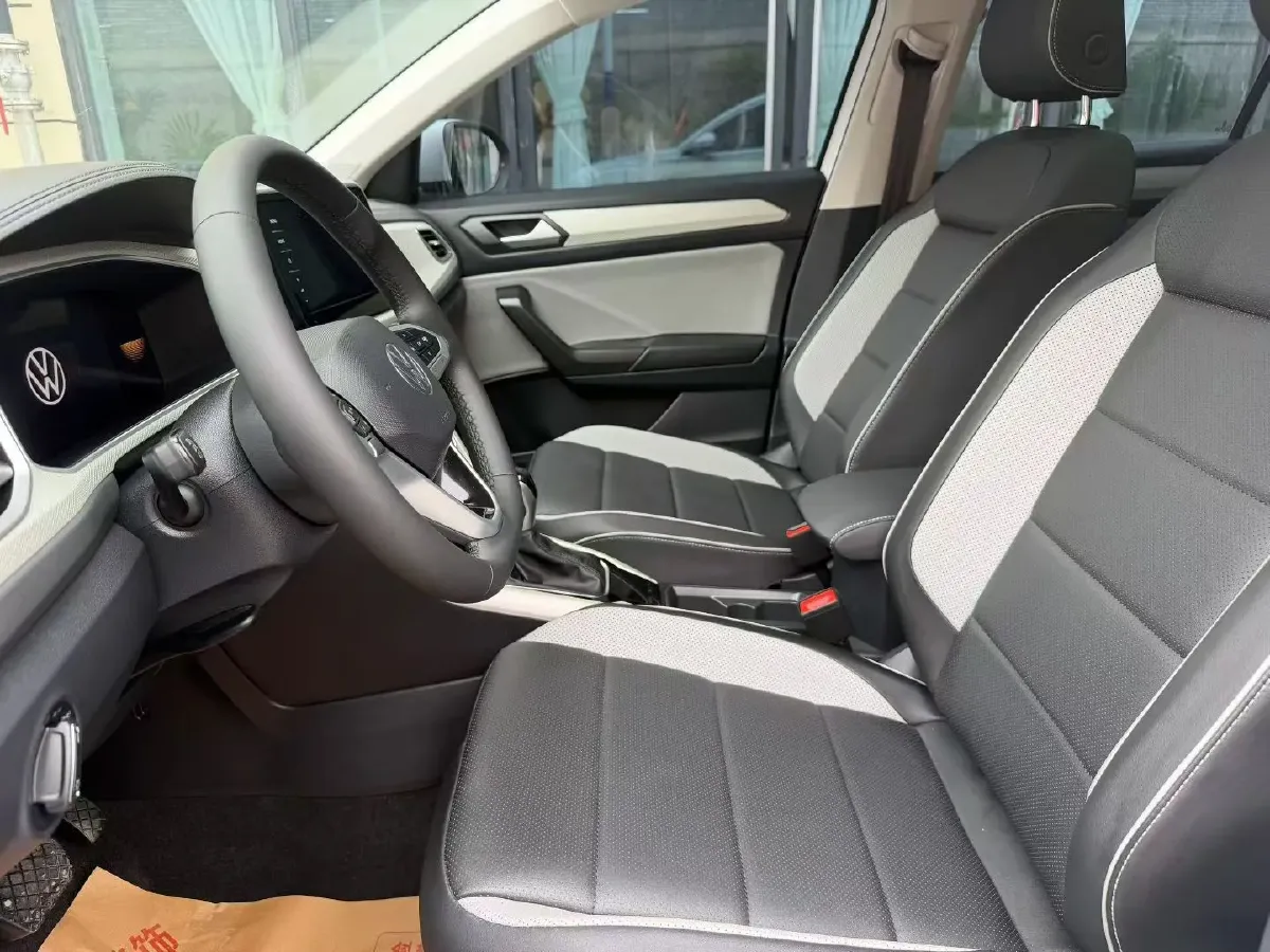 2026 Volkswagen T-Roc 1.4T 150HP L4 7DCT,autocango,china used car exporter,china ev exporter,chinese used car exporter,chinese used ev exporter