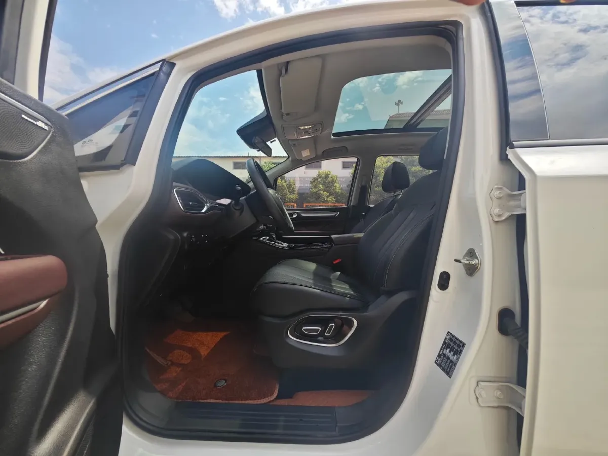 2023 GAC Trumpchi M6 1.5T 177HP L4 7DCT,autocango,china used car exporter,china ev exporter,chinese used car exporter,chinese used ev exporter