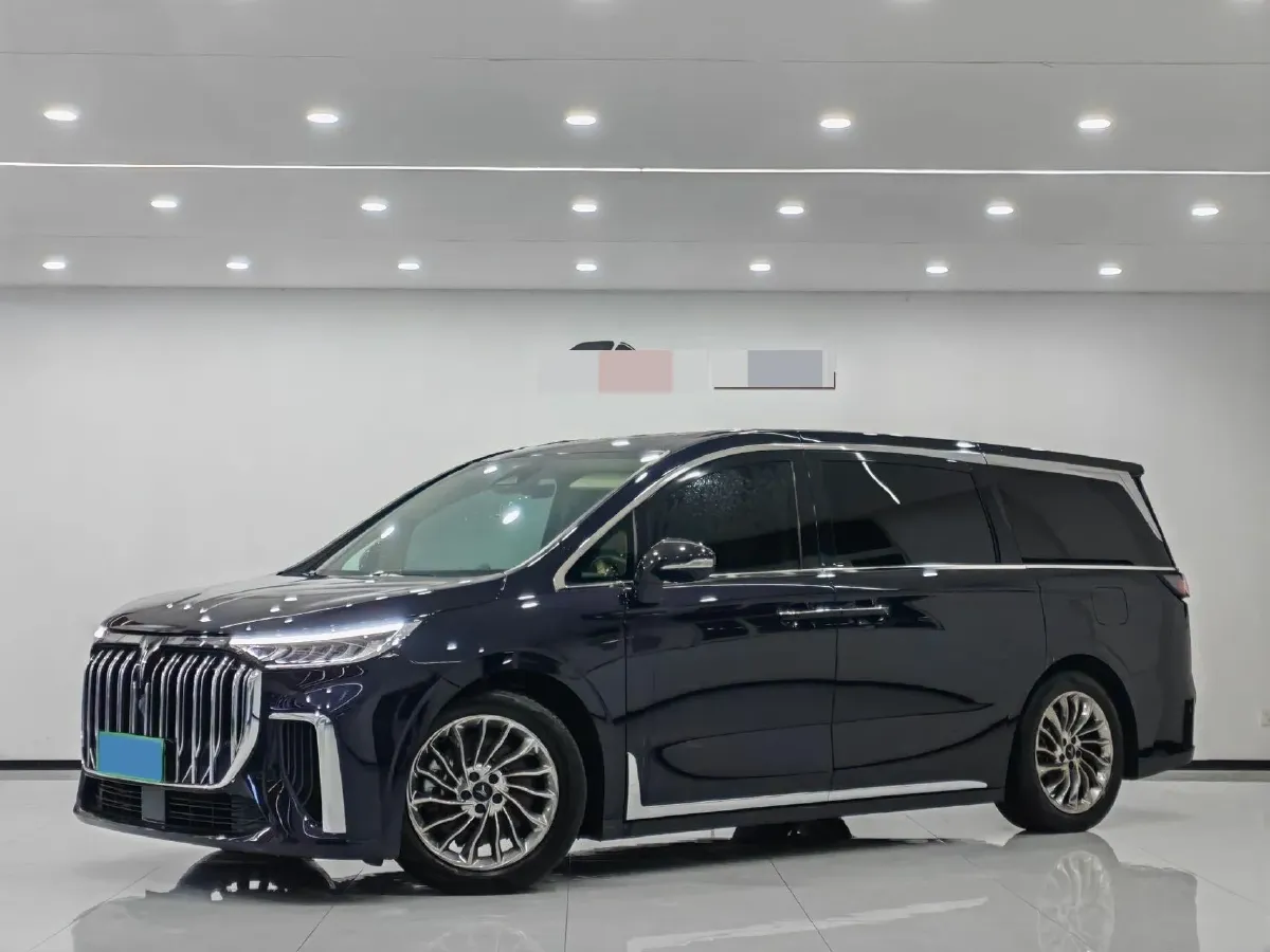 2024 Voyah Dream 1.5T 150HP L4 PHEV 43KWH,autocango,china used car exporter,china ev exporter,chinese used car exporter,chinese used ev exporter