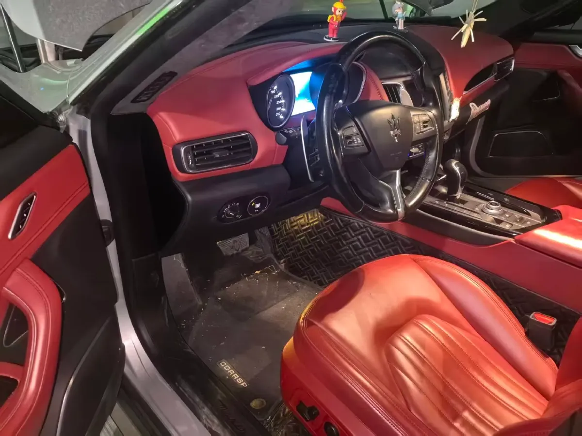 2018 Maserati Levante 3.0T 350HP V6 8AT,autocango,china used car exporter,china ev exporter,chinese used car exporter,chinese used ev exporter