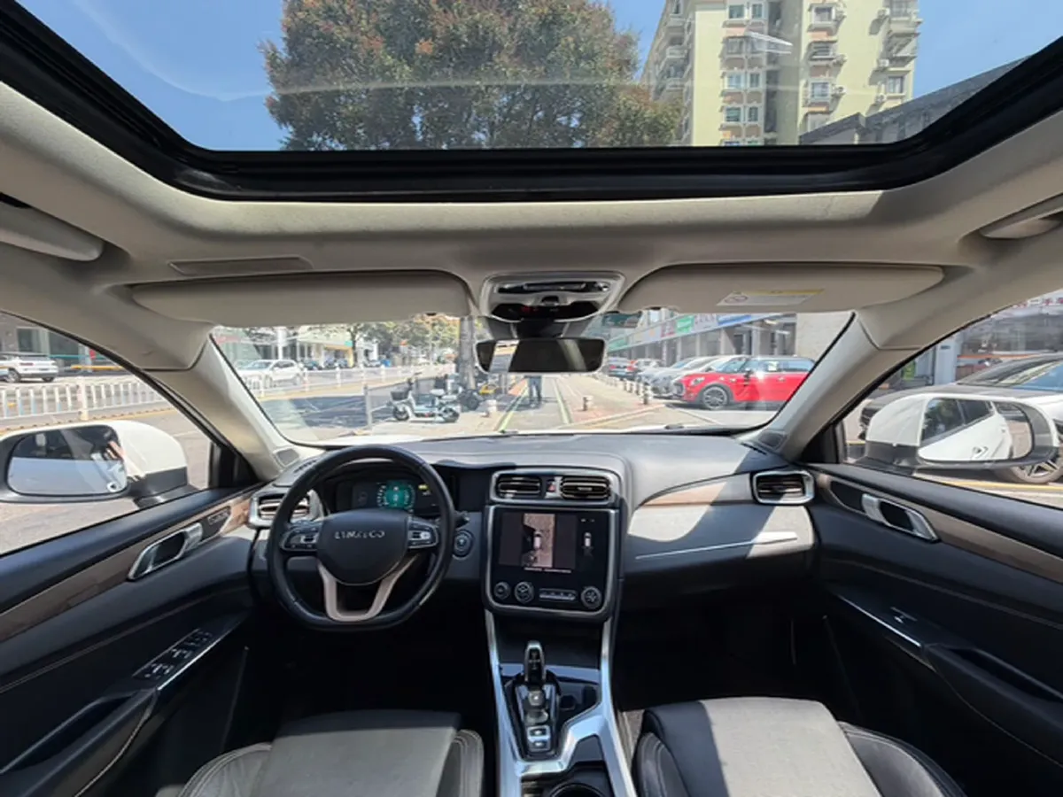 2019 LYNK&CO 01 2.0T 190HP L4 6AT,autocango,china used car exporter,china ev exporter,chinese used car exporter,chinese used ev exporter