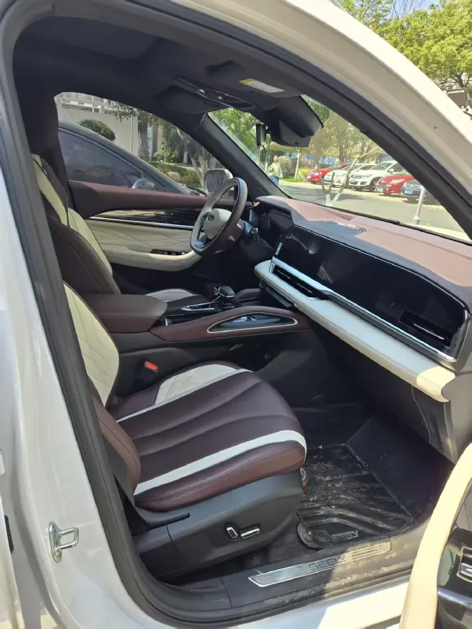 2021 Geely Monjaro 2.0T 218HP L4 7DCT,autocango,china used car exporter,china ev exporter,chinese used car exporter,chinese used ev exporter