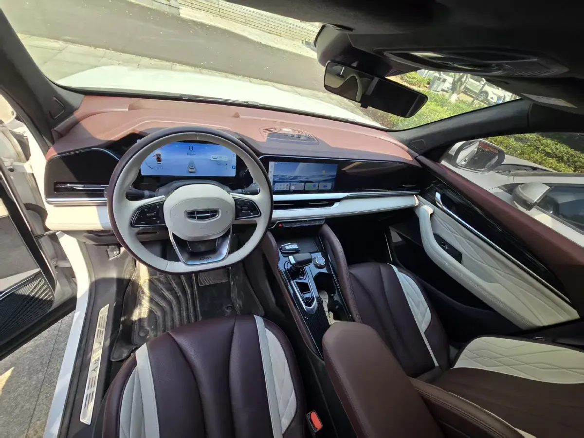 2021 Geely Monjaro 2.0T 218HP L4 7DCT,autocango,china used car exporter,china ev exporter,chinese used car exporter,chinese used ev exporter