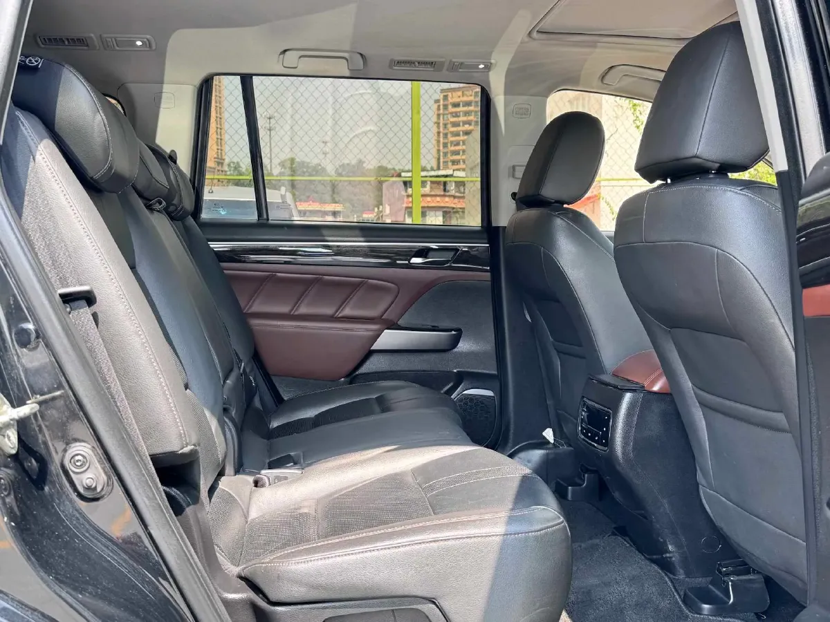 2017 GAC Trumpchi GS8 2.0T 201HP L4 6AT,autocango,china used car exporter,china ev exporter,chinese used car exporter,chinese used ev exporter