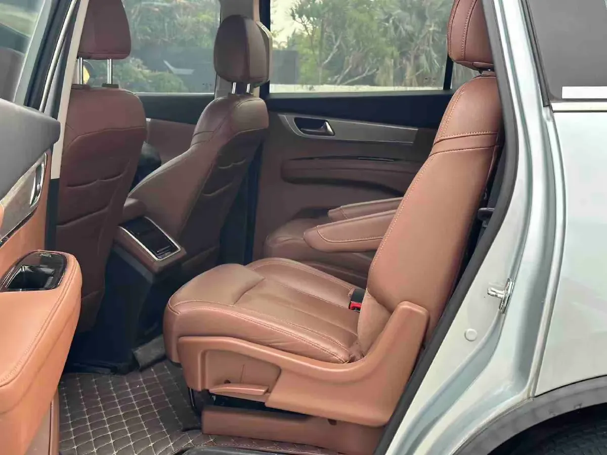 2020 HaiMa 7X 1.6T 195HP L4 6AT,autocango,china used car exporter,china ev exporter,chinese used car exporter,chinese used ev exporter