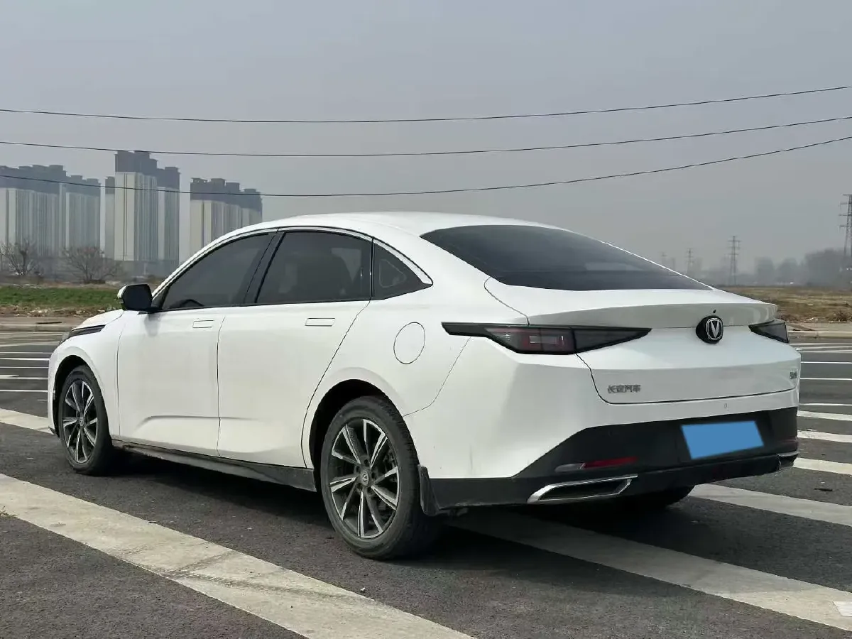 2024 ChangAn Eado 1.5T 170HP L4 7DCT,autocango,china used car exporter,china ev exporter,chinese used car exporter,chinese used ev exporter