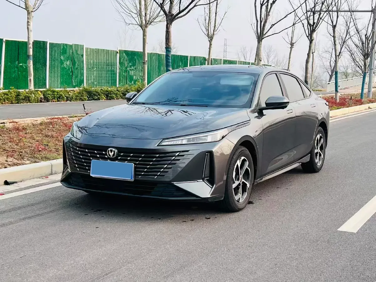 2024 ChangAn Eado 1.5T 170HP L4 7DCT,autocango,china used car exporter,china ev exporter,chinese used car exporter,chinese used ev exporter