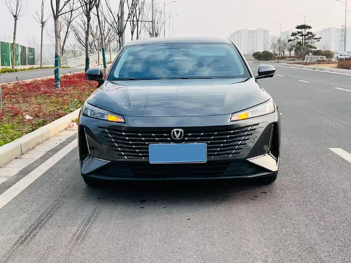 2024 ChangAn Eado 1.5T 170HP L4 7DCT,autocango,china used car exporter,china ev exporter,chinese used car exporter,chinese used ev exporter