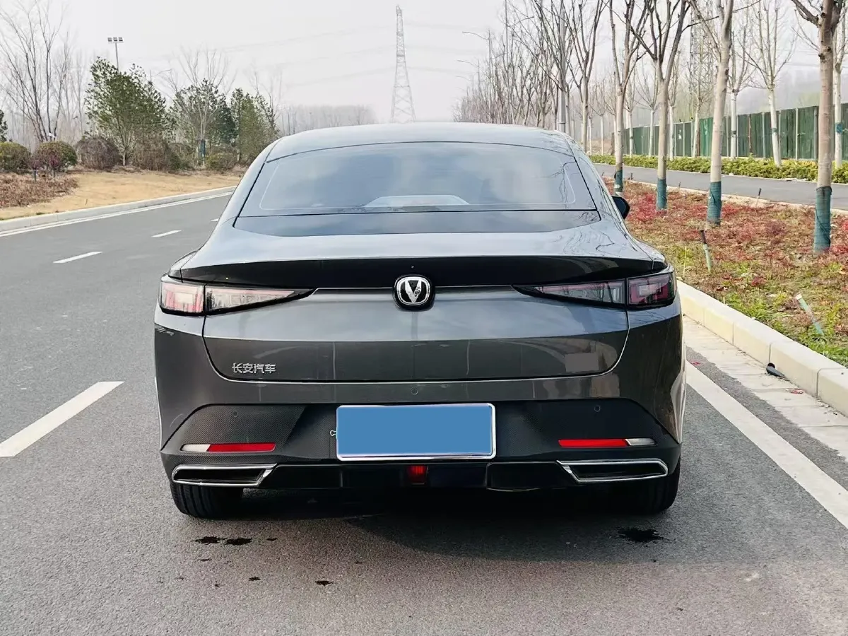 2024 ChangAn Eado 1.5T 170HP L4 7DCT,autocango,china used car exporter,china ev exporter,chinese used car exporter,chinese used ev exporter