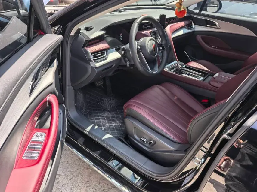 2025 HongQi H5 1.5T 169HP L4 1DHT Hybrid,autocango,china used car exporter,china ev exporter,chinese used car exporter,chinese used ev exporter