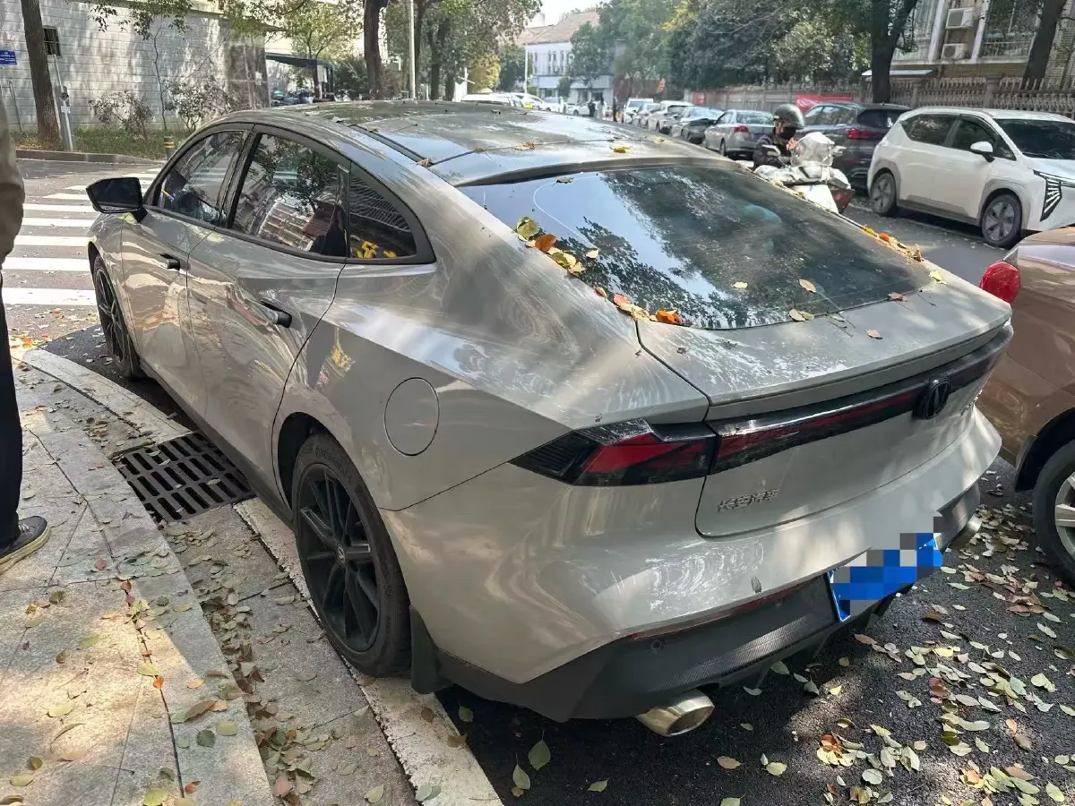 2022 ChangAn UNI-V 1.5T 188HP L4 7DCT,autocango,china used car exporter,china ev exporter,chinese used car exporter,chinese used ev exporter