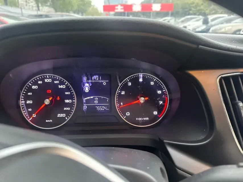 2015 Roewe 350 1.5L 109HP L4 4AT,autocango,china used car exporter,china ev exporter,chinese used car exporter,chinese used ev exporter