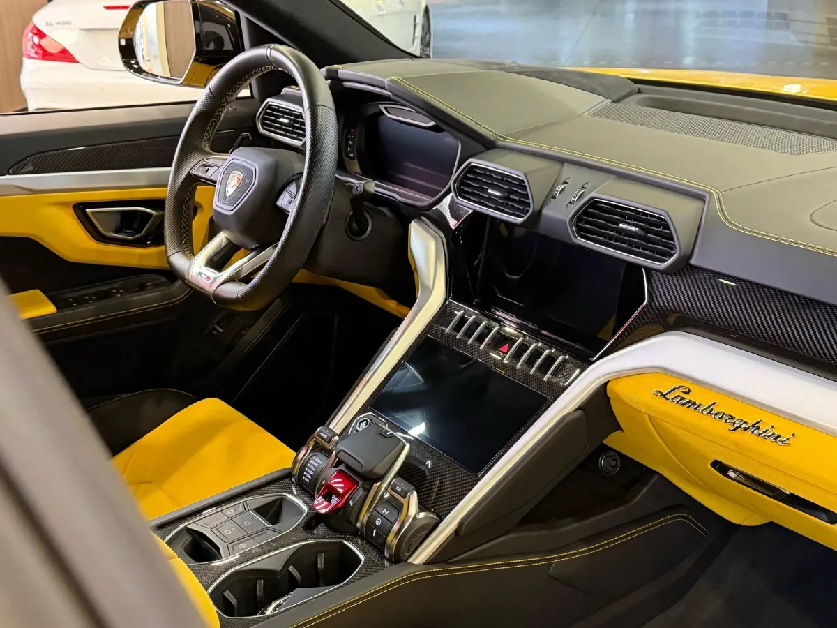 2021 Lamborghini Urus 4.0T 641HP V8 8AT,autocango,china used car exporter,china ev exporter,chinese used car exporter,chinese used ev exporter