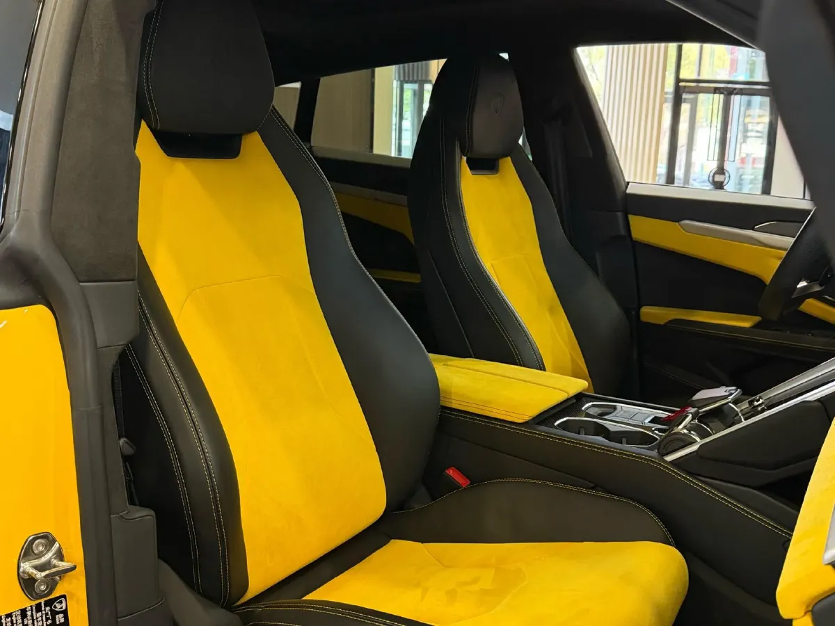 2021 Lamborghini Urus 4.0T 641HP V8 8AT,autocango,china used car exporter,china ev exporter,chinese used car exporter,chinese used ev exporter