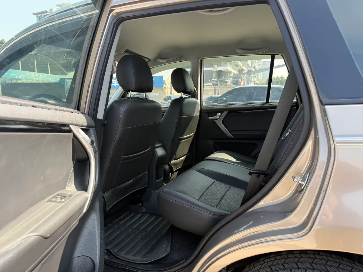 2018 Chery Tiggo 3 1.6L 126HP L4 5MT,autocango,china used car exporter,china ev exporter,chinese used car exporter,chinese used ev exporter