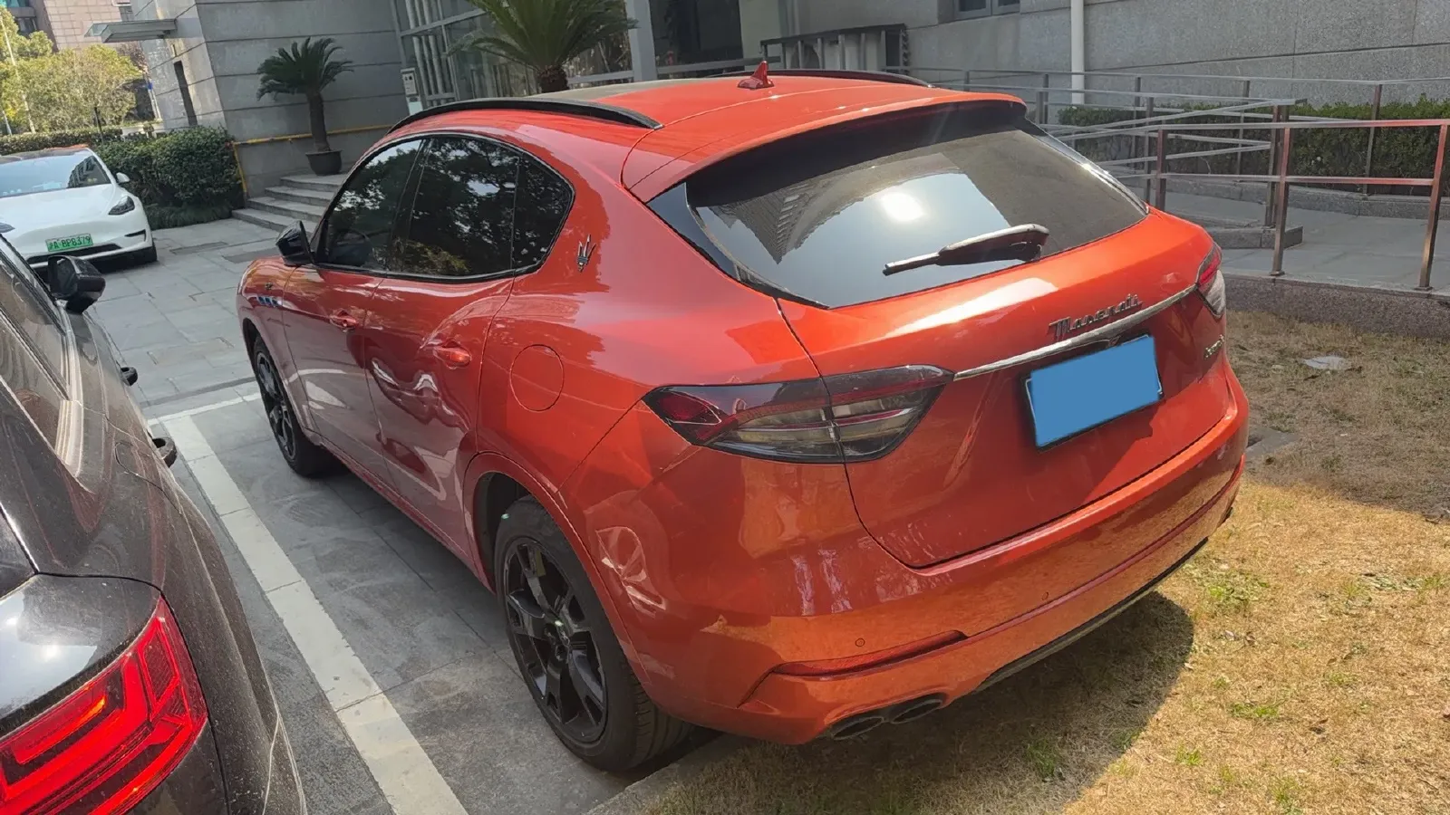 2022 Maserati Levante 2.0T 330HP L4 8AT,autocango,china used car exporter,china ev exporter,chinese used car exporter,chinese used ev exporter