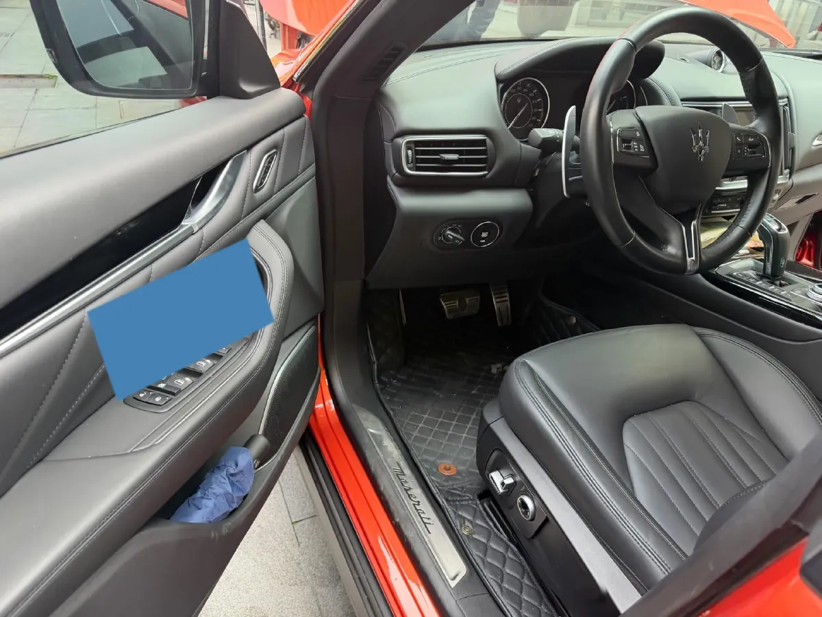 2022 Maserati Levante 2.0T 330HP L4 8AT,autocango,china used car exporter,china ev exporter,chinese used car exporter,chinese used ev exporter