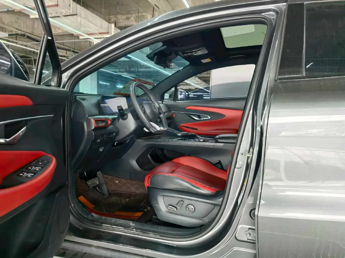 2020 ChangAn UNI-T 1.5T 180HP L4 7DCT,autocango,china used car exporter,china ev exporter,chinese used car exporter,chinese used ev exporter