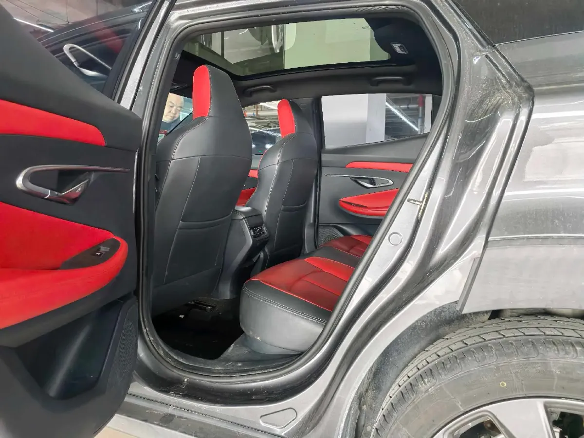 2020 ChangAn UNI-T 1.5T 180HP L4 7DCT,autocango,china used car exporter,china ev exporter,chinese used car exporter,chinese used ev exporter